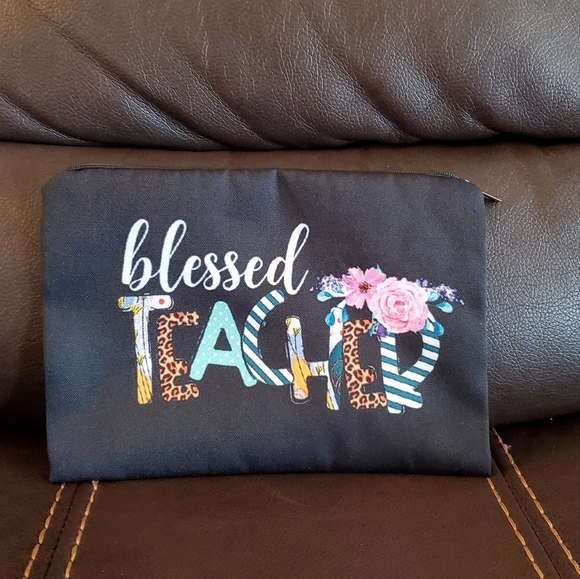 Teacher's Appreciation Gift Beauty Case - Picture 2 of 2